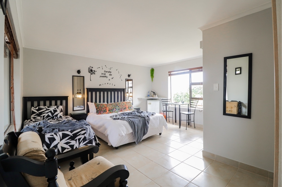 10 Bedroom Property for Sale in Dana Bay Western Cape